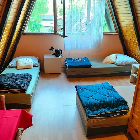 Stanica Nad Jeziorem Pttk Camping *